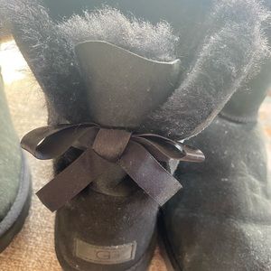 size 11 barely worn ugg boots! 80$